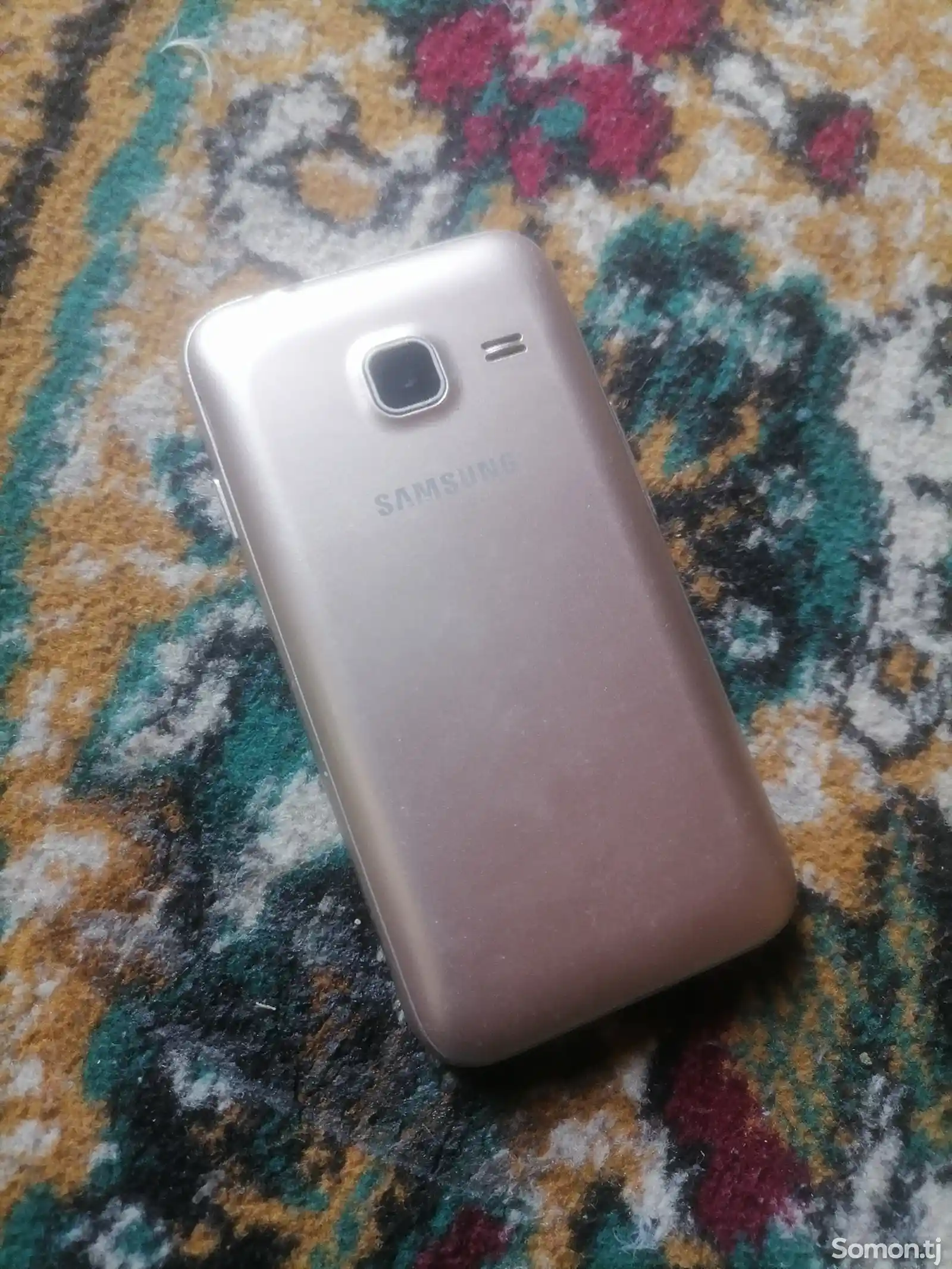 Samsung Galaxy J1 mini-3