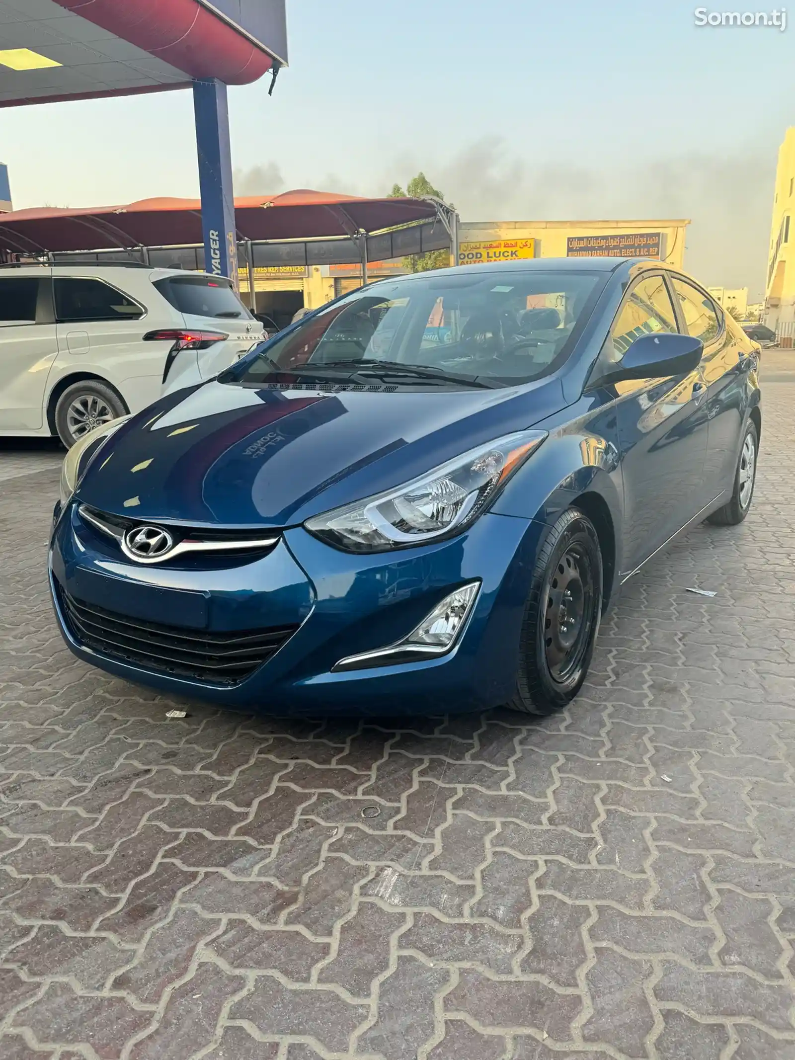 Hyundai Elantra, 2016-1