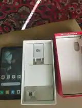 Телефон Xiaomi-5