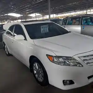 Toyota Camry, 2010