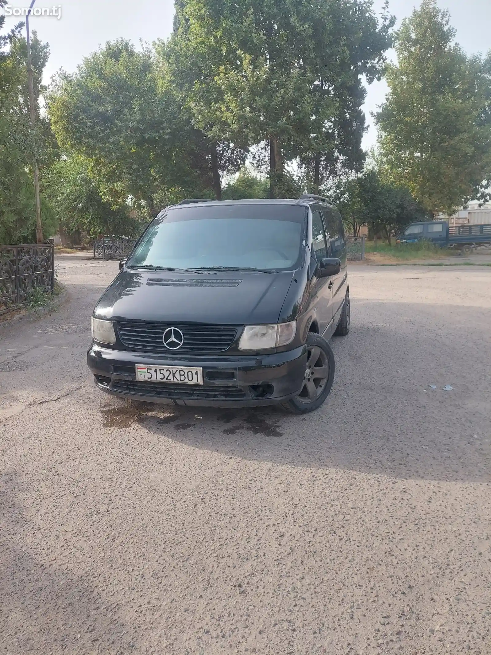 Mercedes-Benz Vito-1