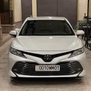 Toyota Camry, 2018