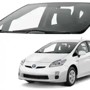 Лобовое стекло на Toyota Prius 2012