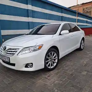 Toyota Camry, 2011