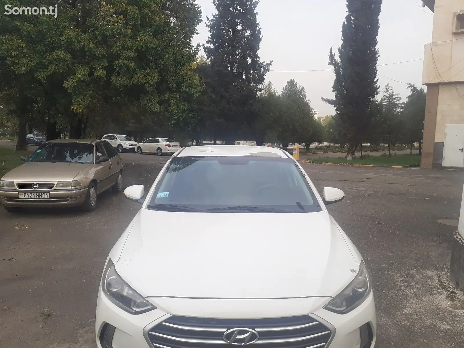 Hyundai Elantra, 2017-1