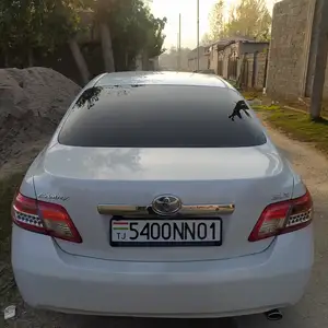 Toyota Camry, 2011