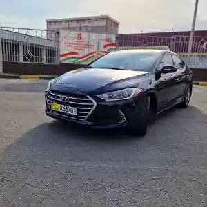 Hyundai Elantra, 2018