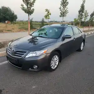 Toyota Camry, 2011