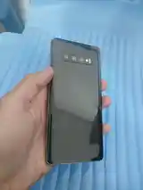 Samsung Galaxy S10 plus-3