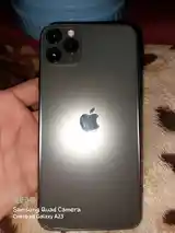 Apple iPhone 11 Pro Max-4