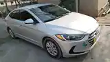 Hyundai Elantra, 2018-5