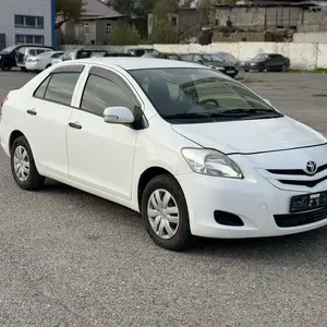 Toyota Belta, 2011