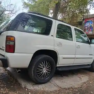 Chevrolet Tahoe, 2004