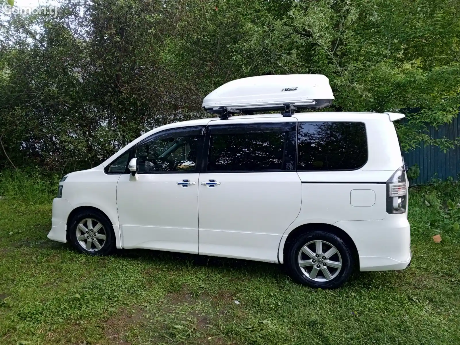 Toyota Voxy, 2007-2