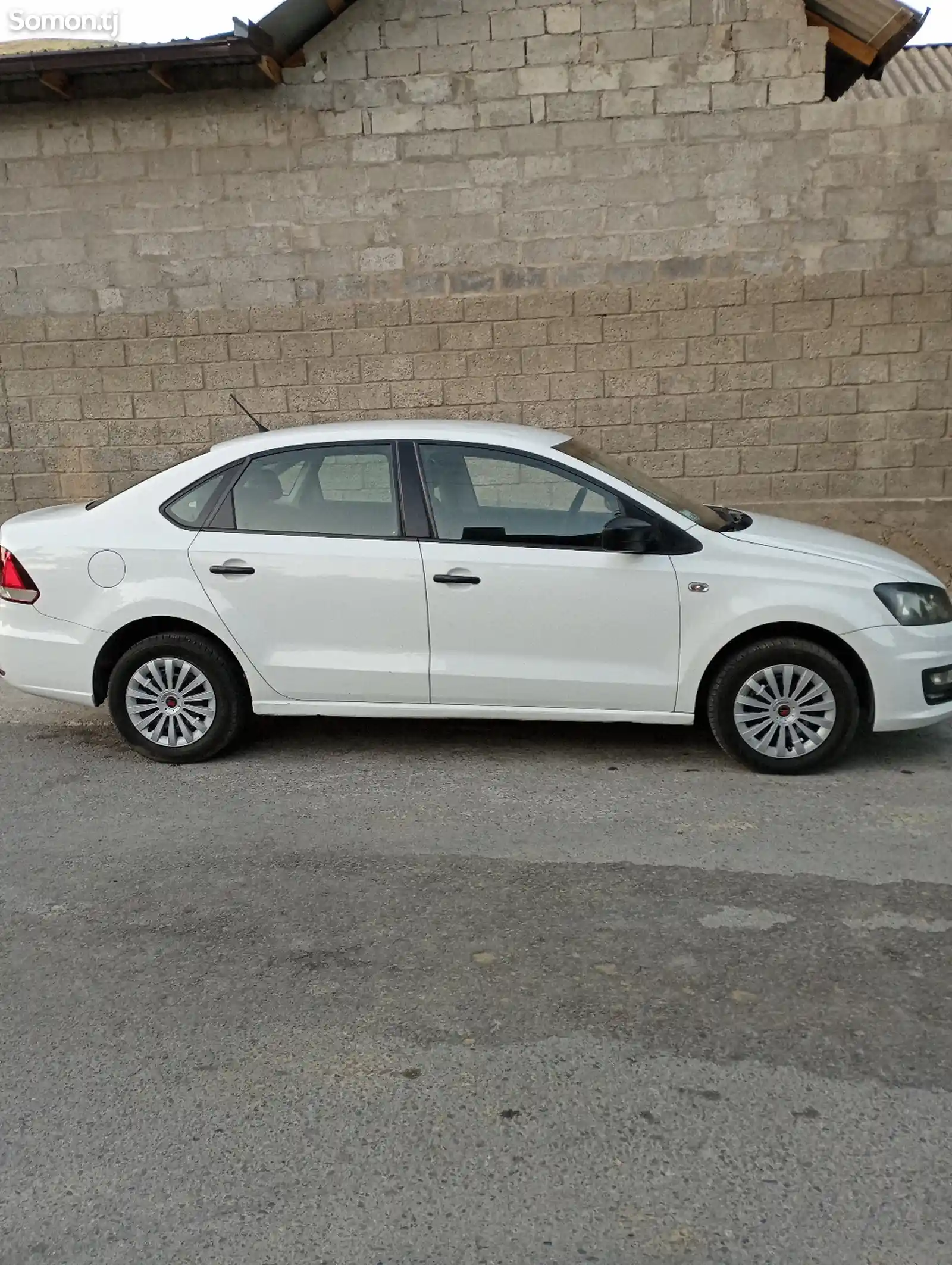 Volkswagen Polo, 2015-4