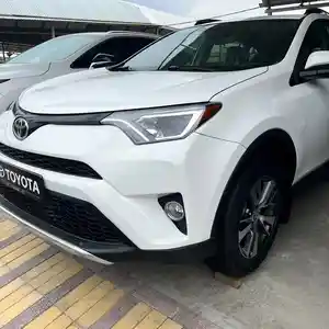 Toyota RAV 4, 2017