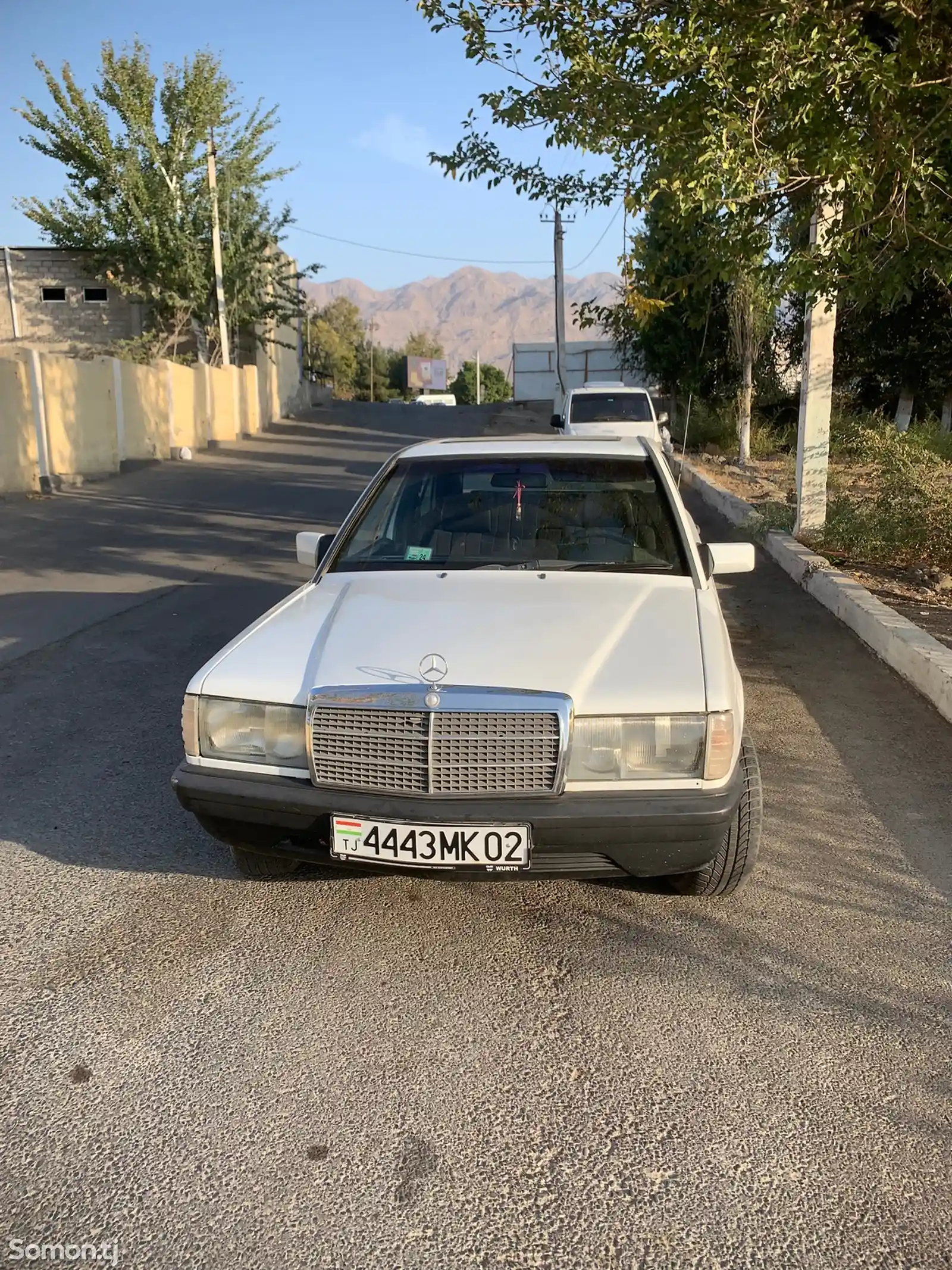 Mercedes-Benz W201, 1987-10