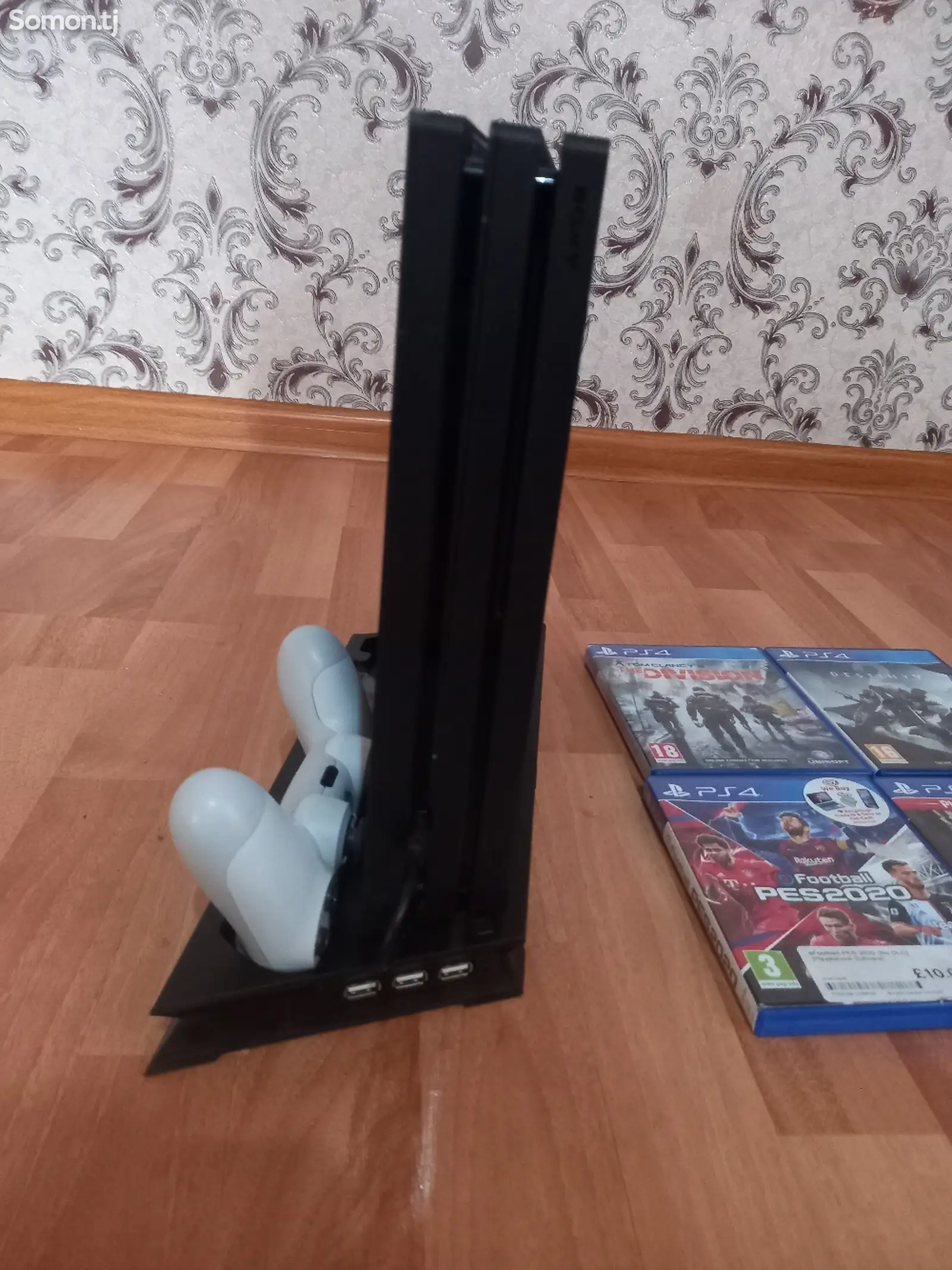 Игровая приставка ps4 pro 1 tb-1