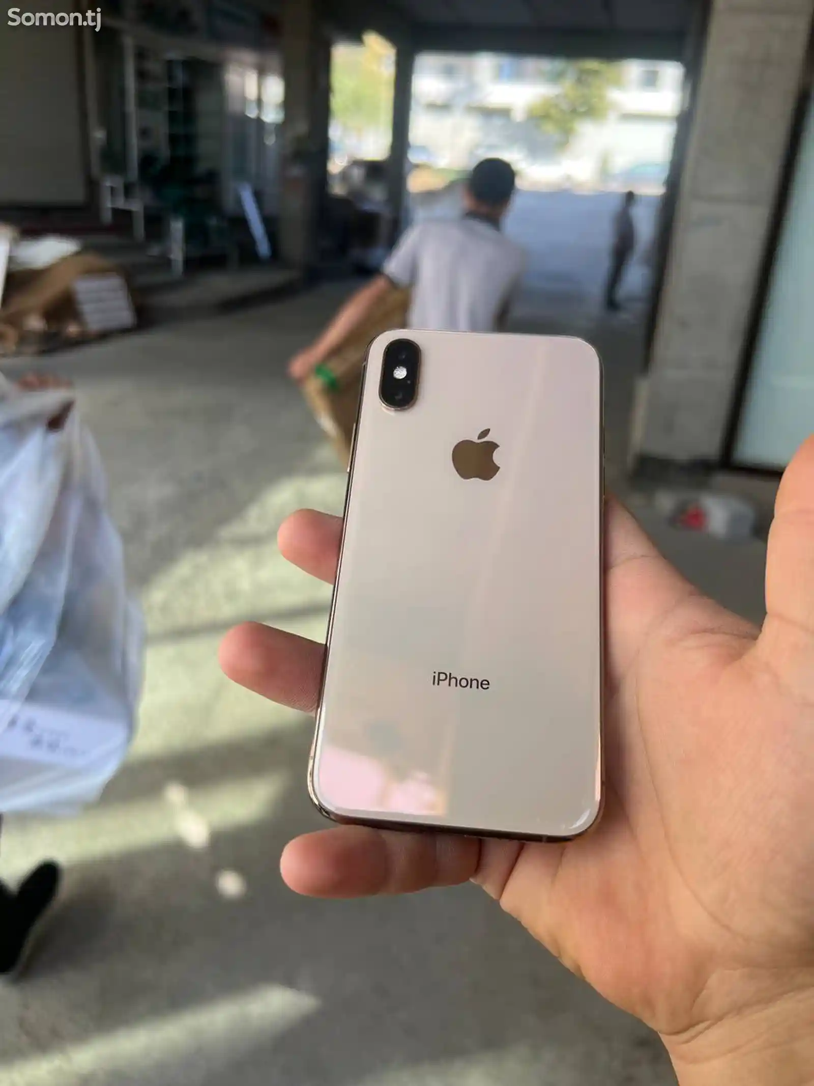 Apple iPhone Xs, 64 gb, Gold-1