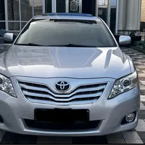 Toyota Camry, 2011