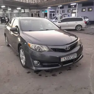 Toyota Camry, 2012