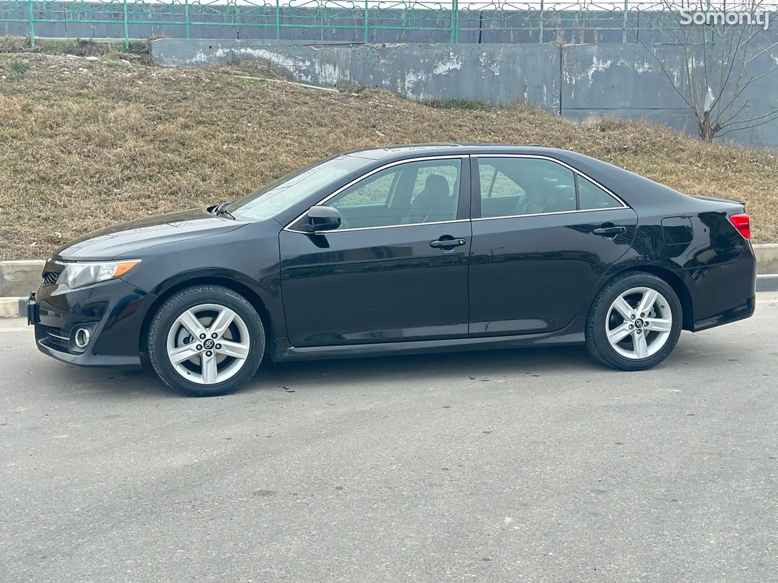 Toyota Camry, 2012-1