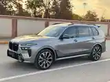 BMW X7, 2023-4