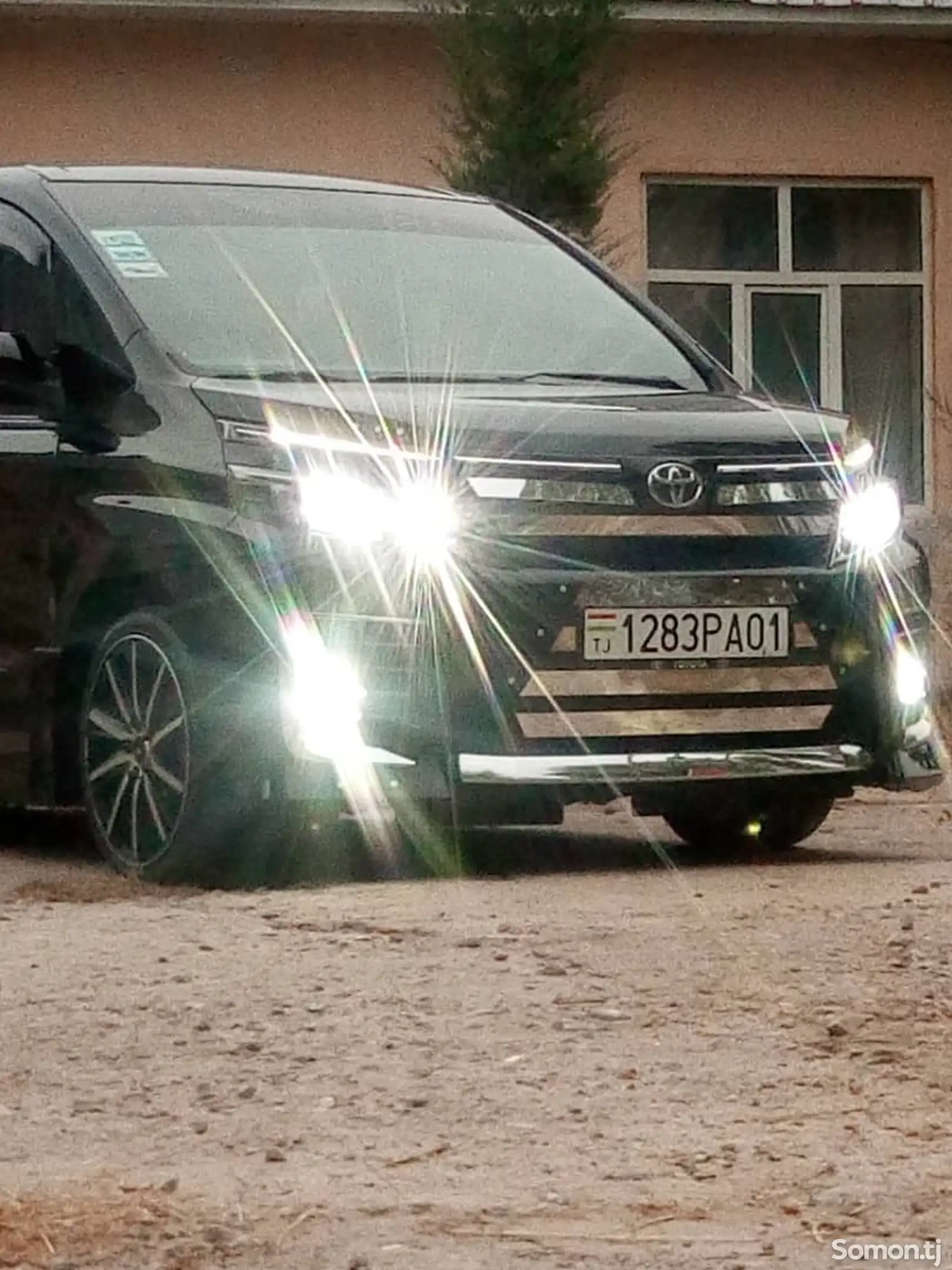 Toyota Voxy, 2014-1