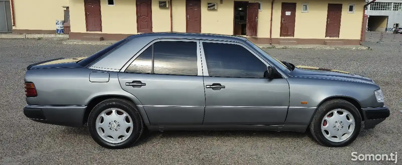 Mercedes-Benz W124, 1985-3