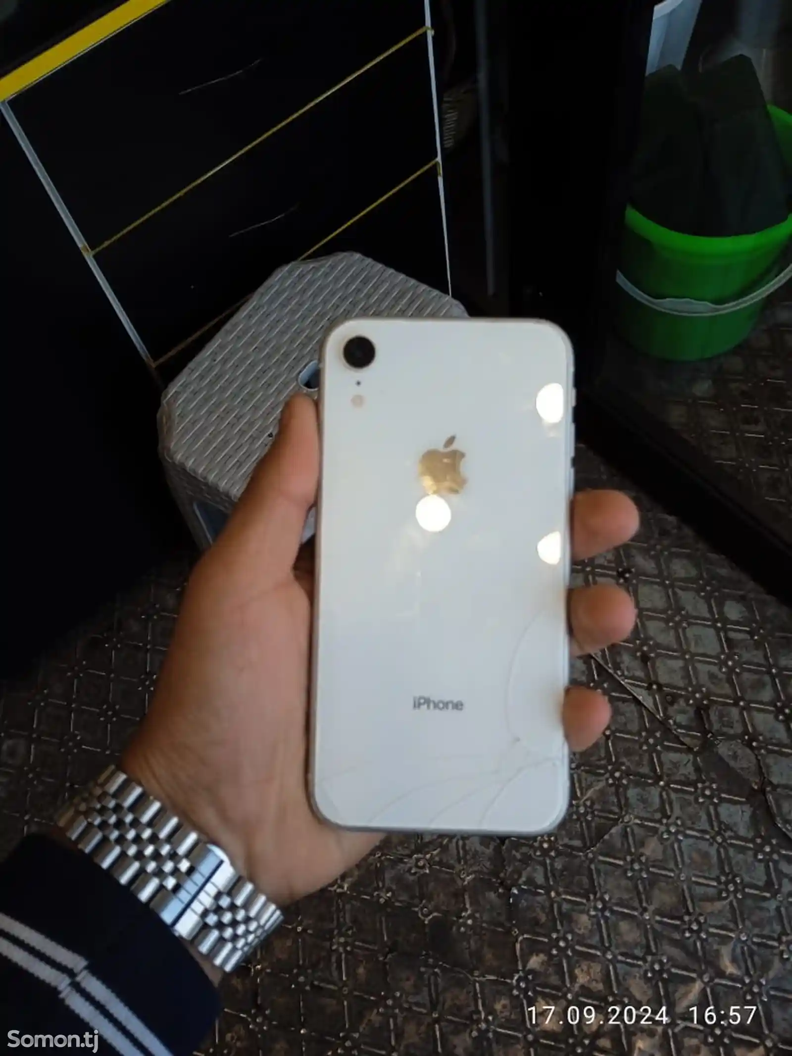 Apple iPhone Xr, 64 gb, White-1