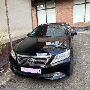 Toyota Camry, 2014