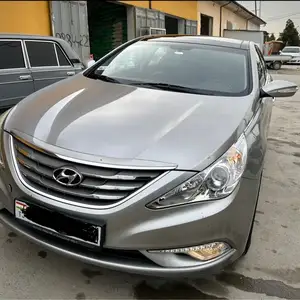 Hyundai Sonata, 2011