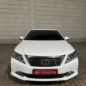 Toyota Camry, 2014