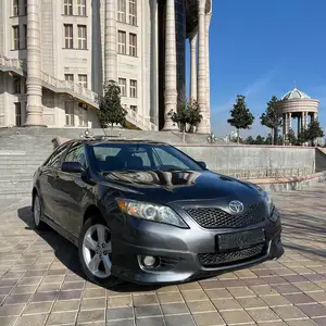 Toyota Camry, 2010