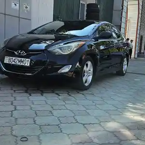 Hyundai Elantra, 2012