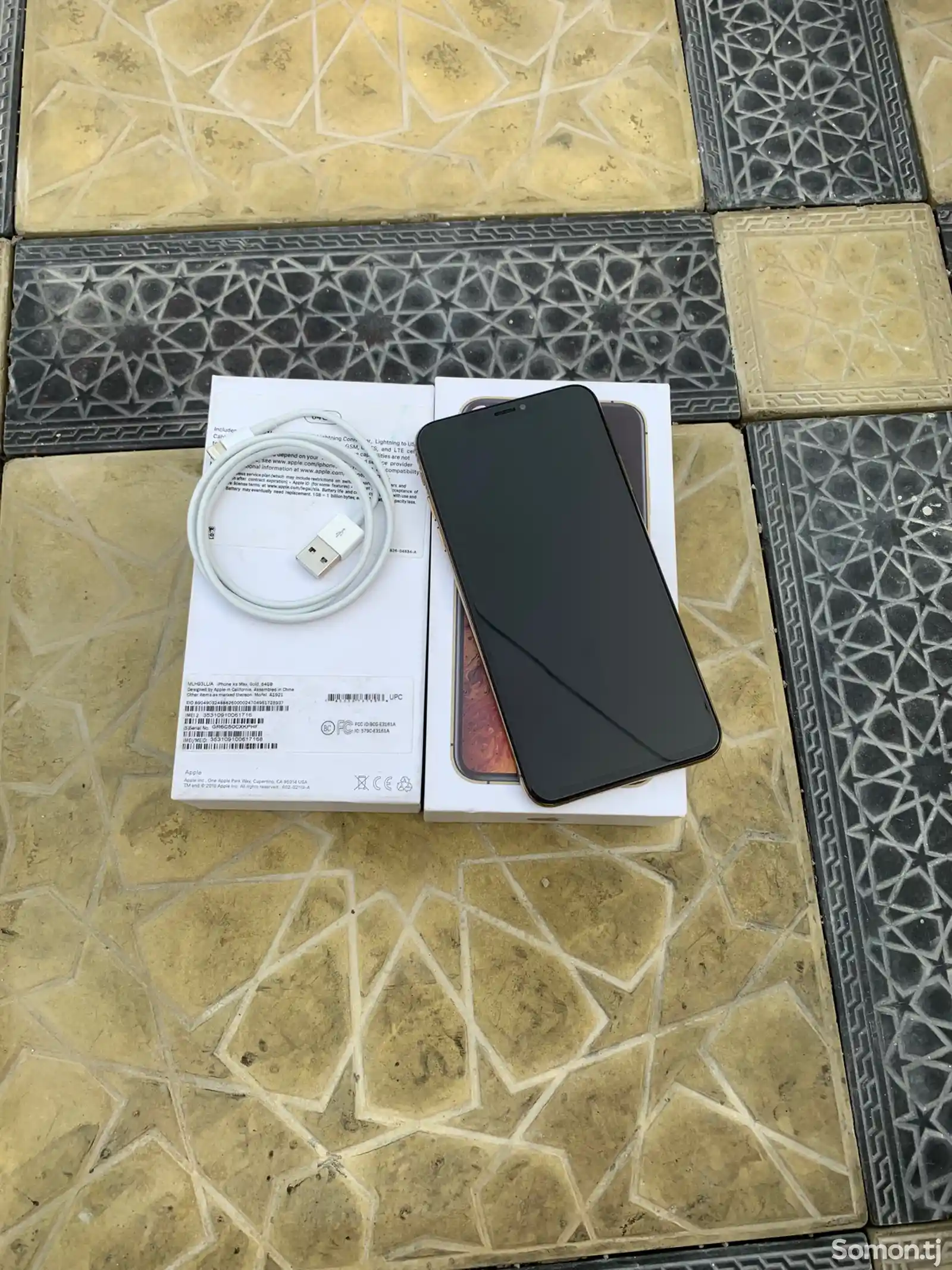 Apple iPhone Xs Max, 64 gb, Gold-2