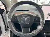 Tesla Model Y, 2025-11