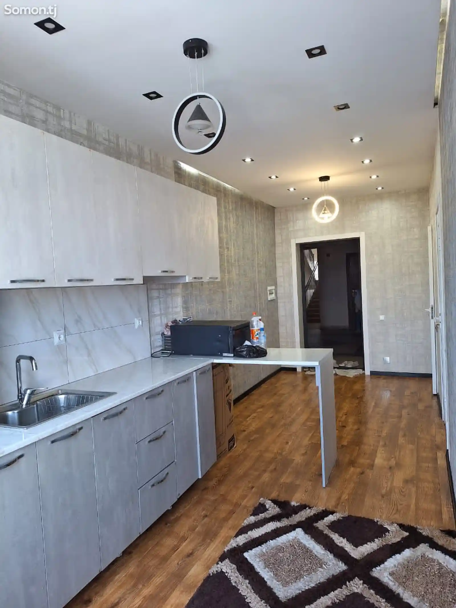 1-комн. квартира, 6 этаж, 41 м², Цирк-6