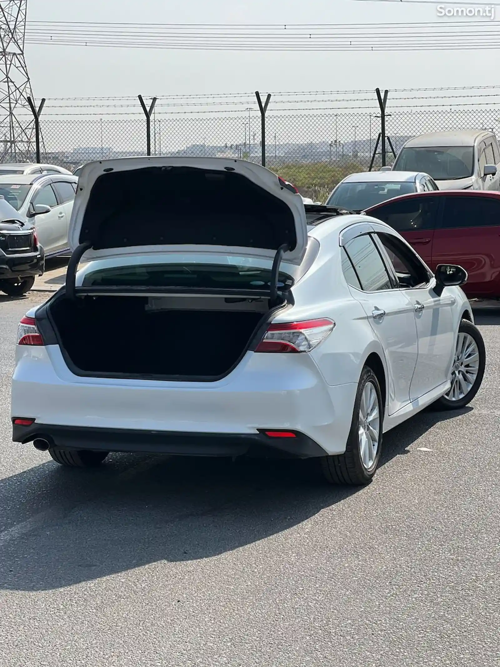 Toyota Camry, 2017-11