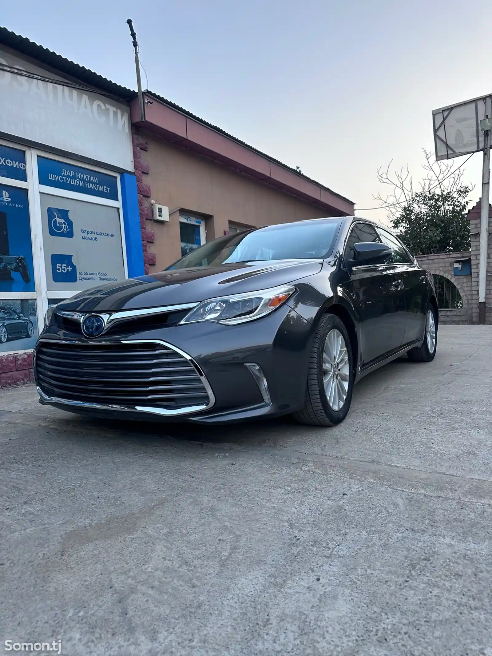 Toyota Avalon, 2015-7