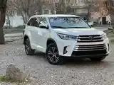 Toyota Highlander, 2017-14