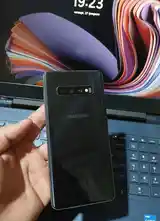 Samsung Galaxy S10+-4