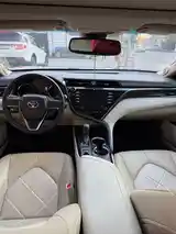 Toyota Camry, 2018-8