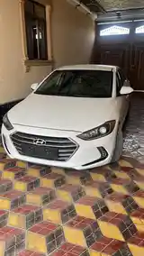 Hyundai Elantra, 2017-7