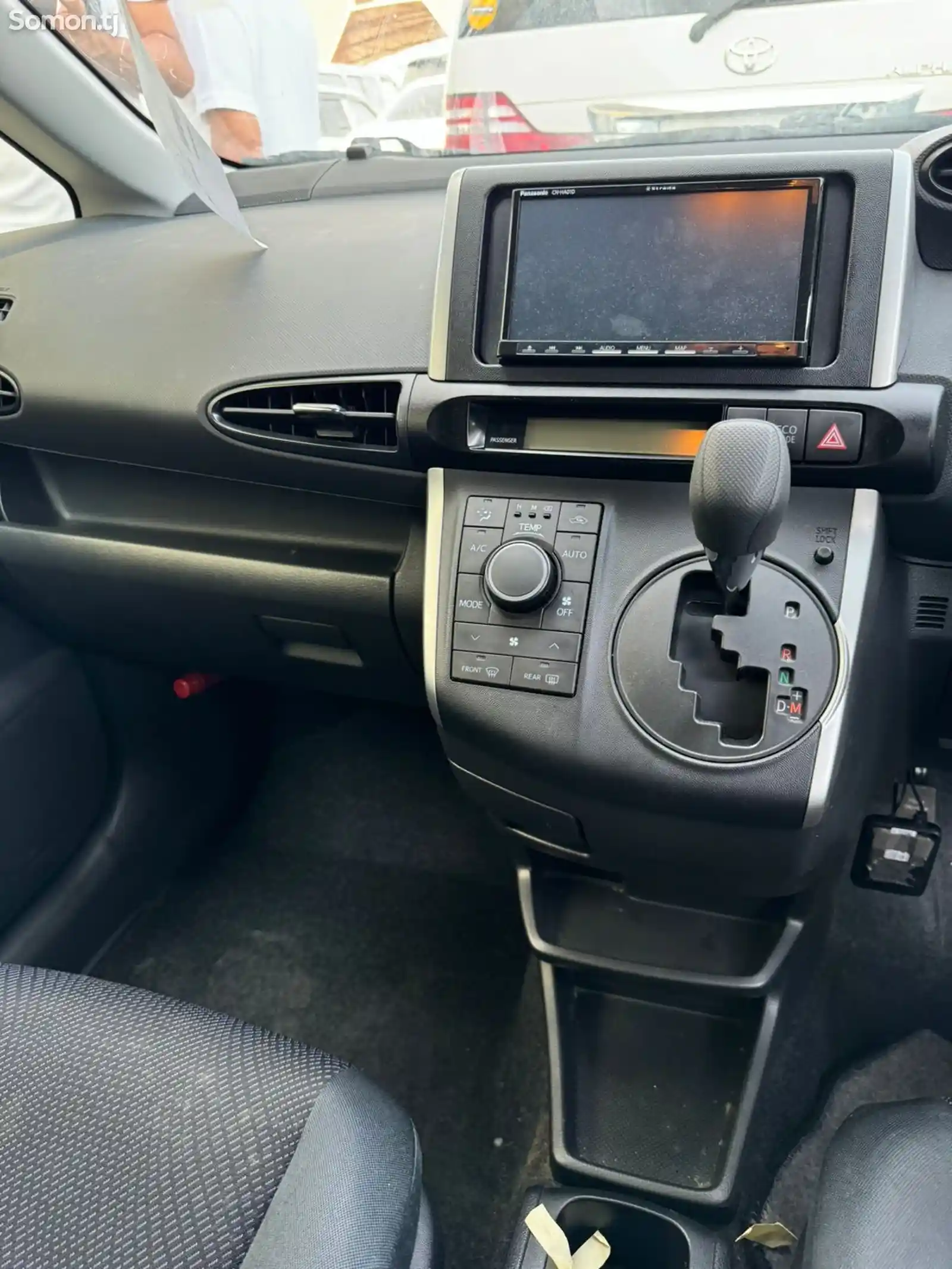 Toyota Wish, 2015-8