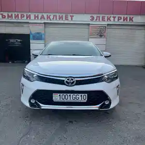 Toyota Camry, 2017