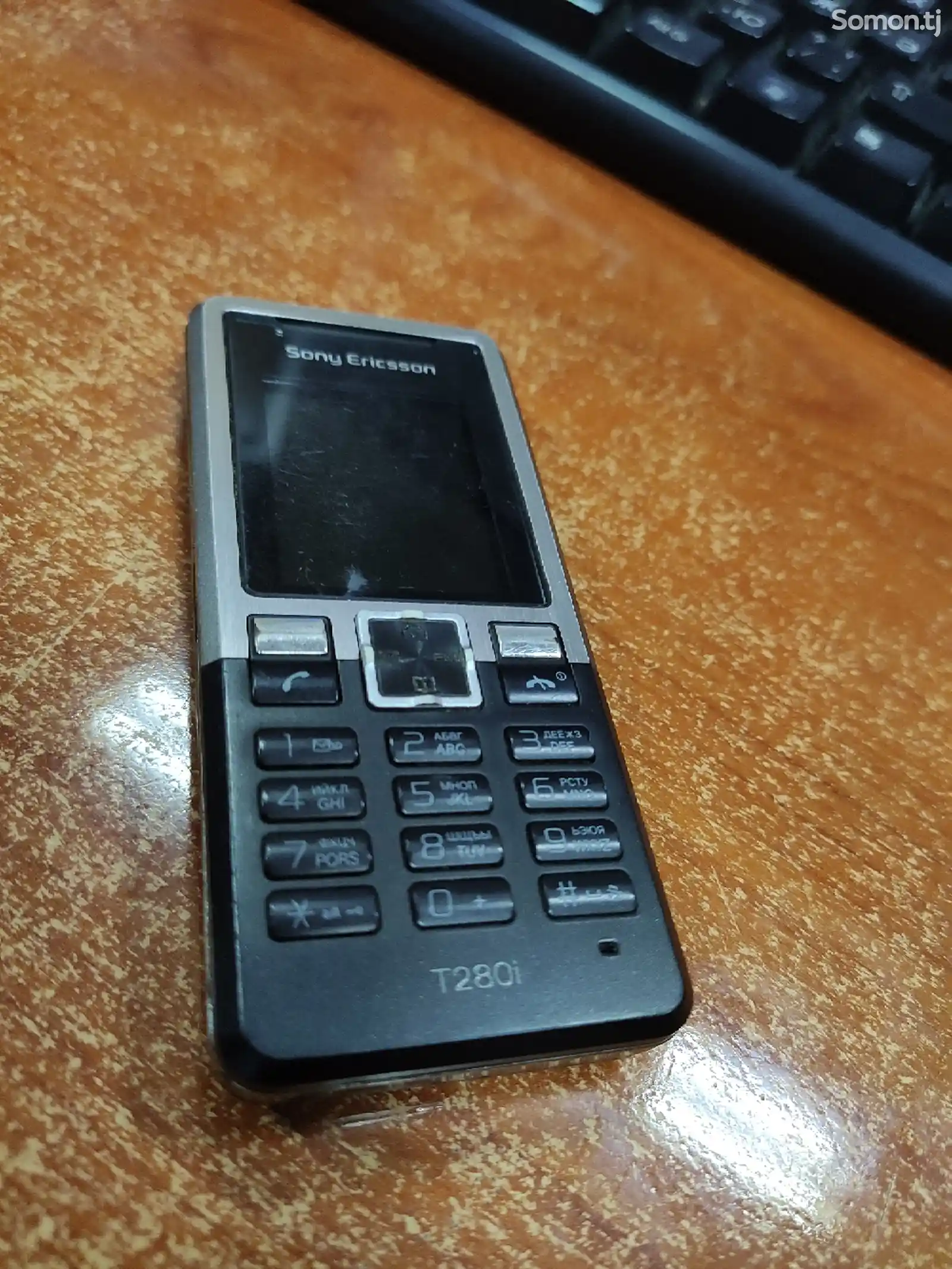 Sony Ericsson T280i-1