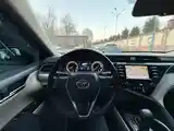 Toyota Camry, 2018-9