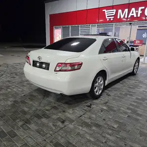 Toyota Camry, 2010