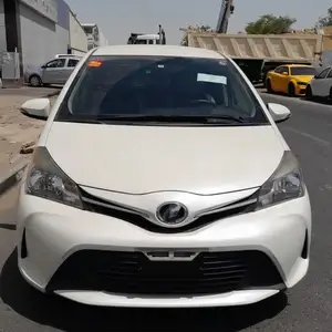 Toyota Vitz, 2015